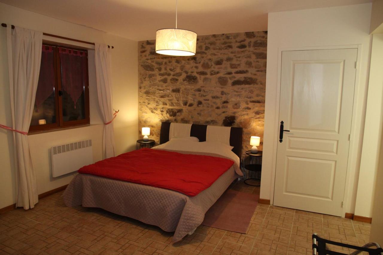 Gites & Chambres D'Hotes Peyrecout Laparrouquial Экстерьер фото